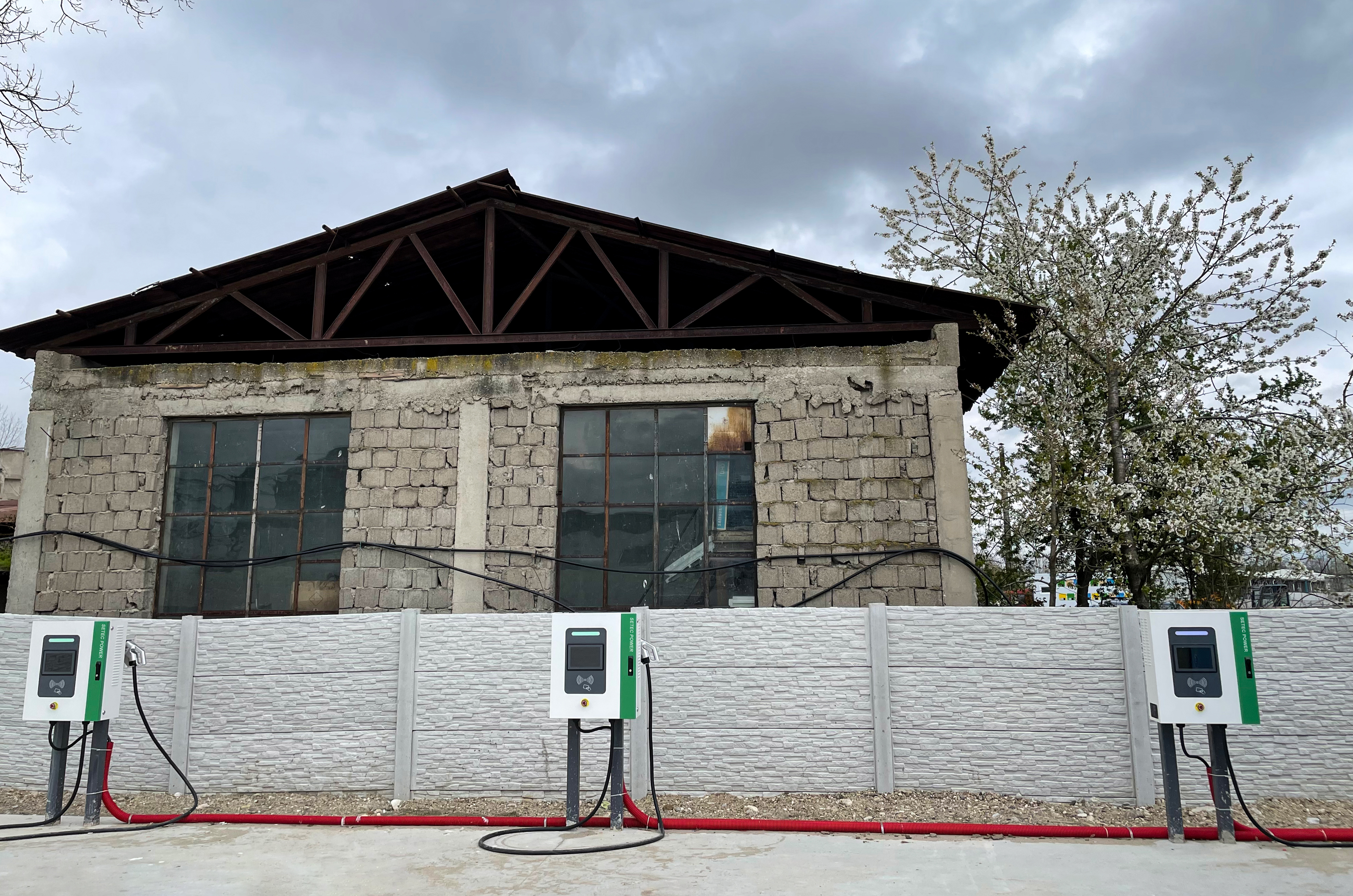 Wall-charging-station-5-.jpg