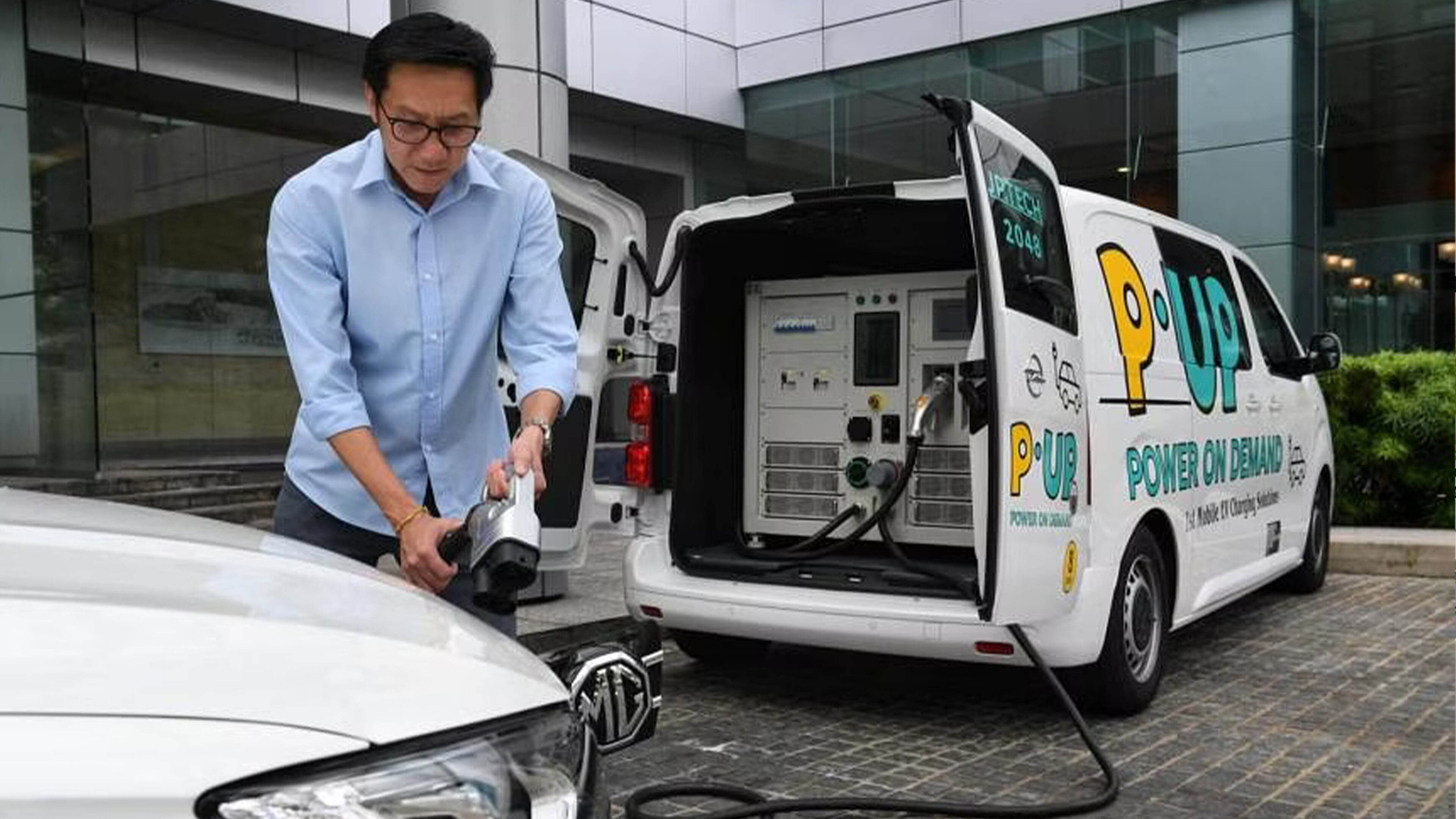 Singapore Firm Offers Mobile Charging Service for EVs, 
using PowerOnTheGo